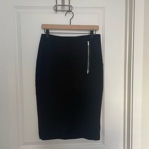 Black skirt with Zipper detail